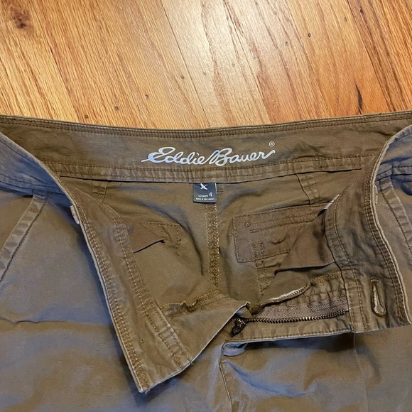 Eddie Bauer size 4 women’s crop pants - Picture 2 of 6